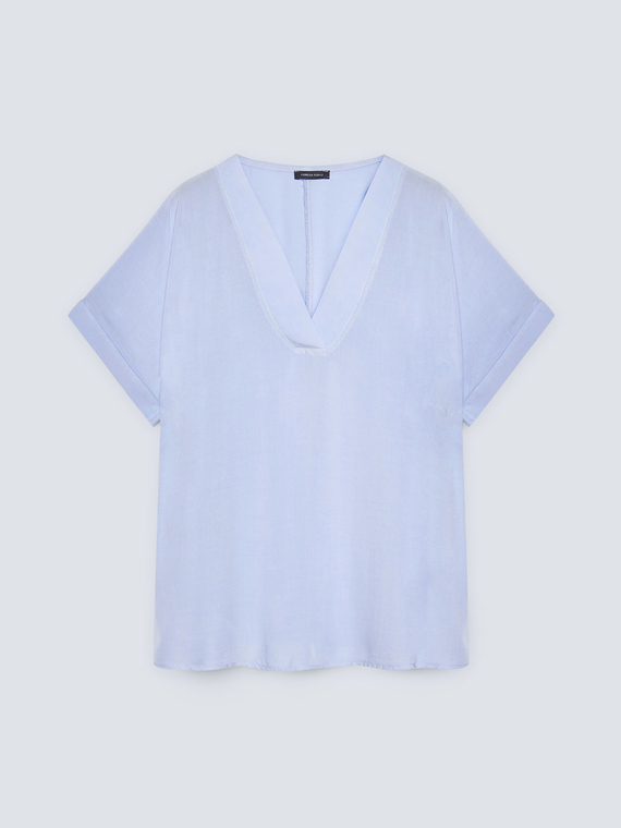 Loose blouse with V-neck