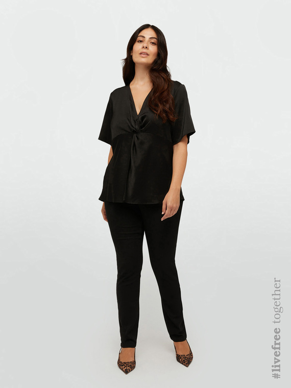 Blouse en viscose LENZING™ ECOVERO™ avec nœud