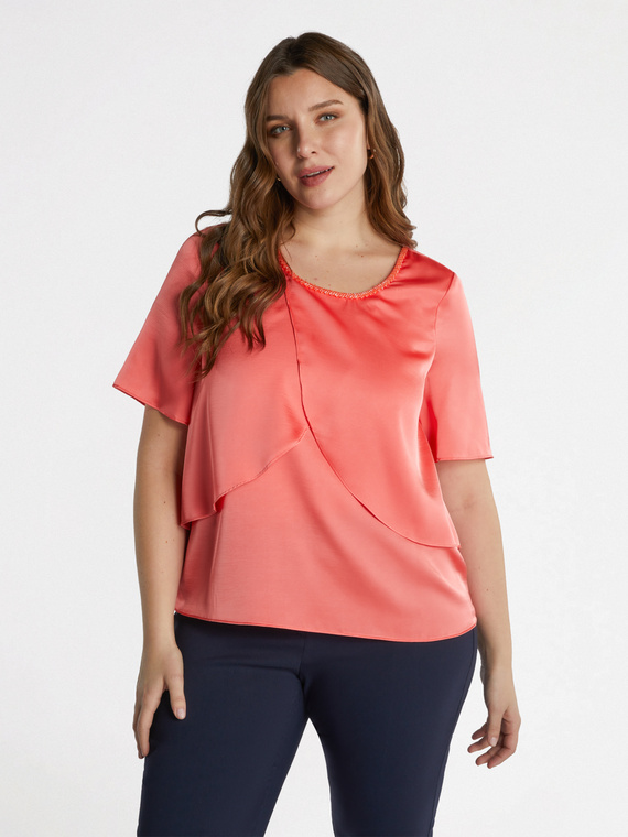 Blusa a balze con ricamo in perline