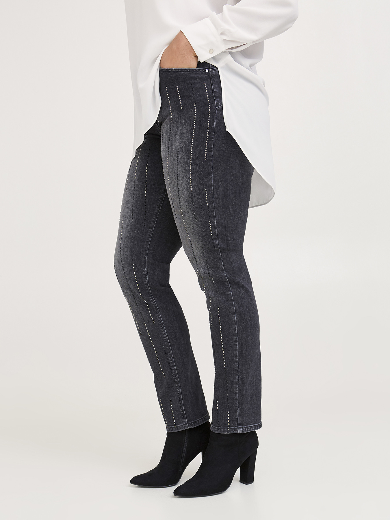 Schwarze Skinny Jeans Mit Kristallen At