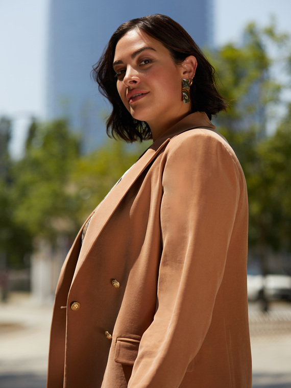 Blazer with animal print lining