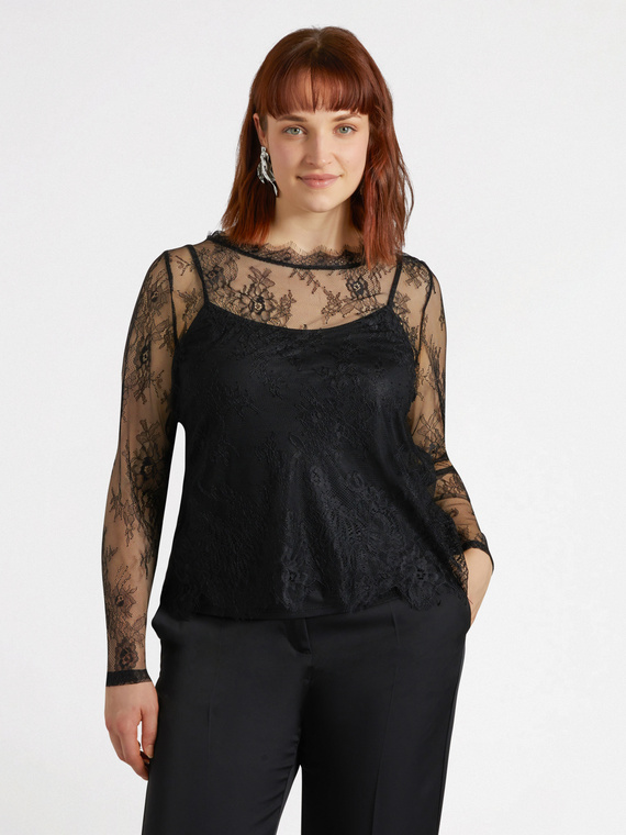 T-shirt in pizzo con top