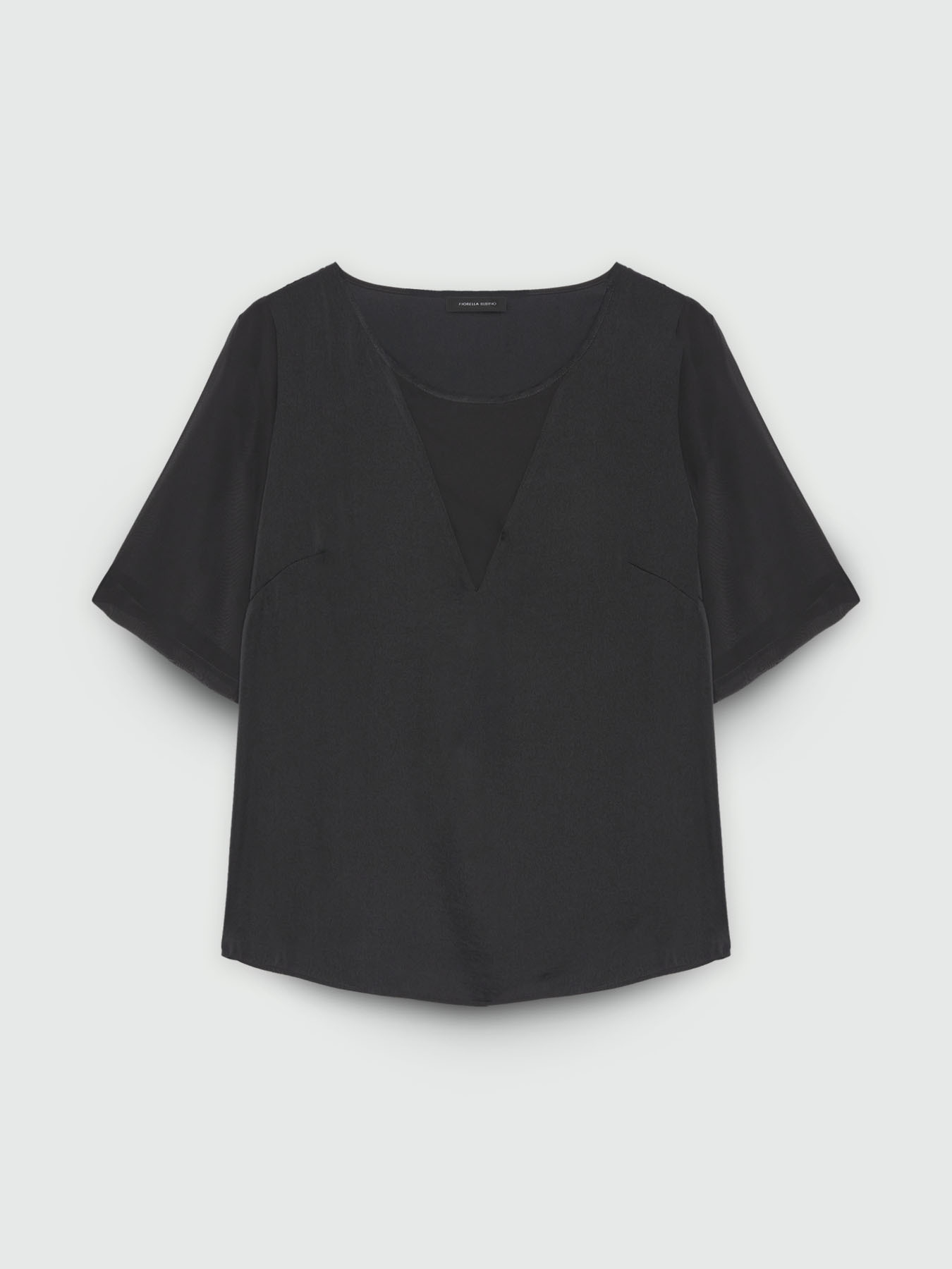 Blusa con inserto a V image number 0