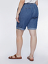 Pantaloni corti in denim leggero image number 1