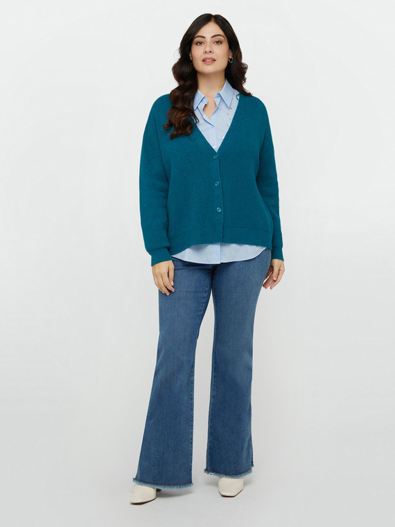 V-neck cardigan with buttons