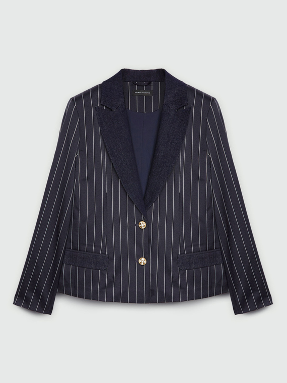 Blazer gessato con dettagli in denim
