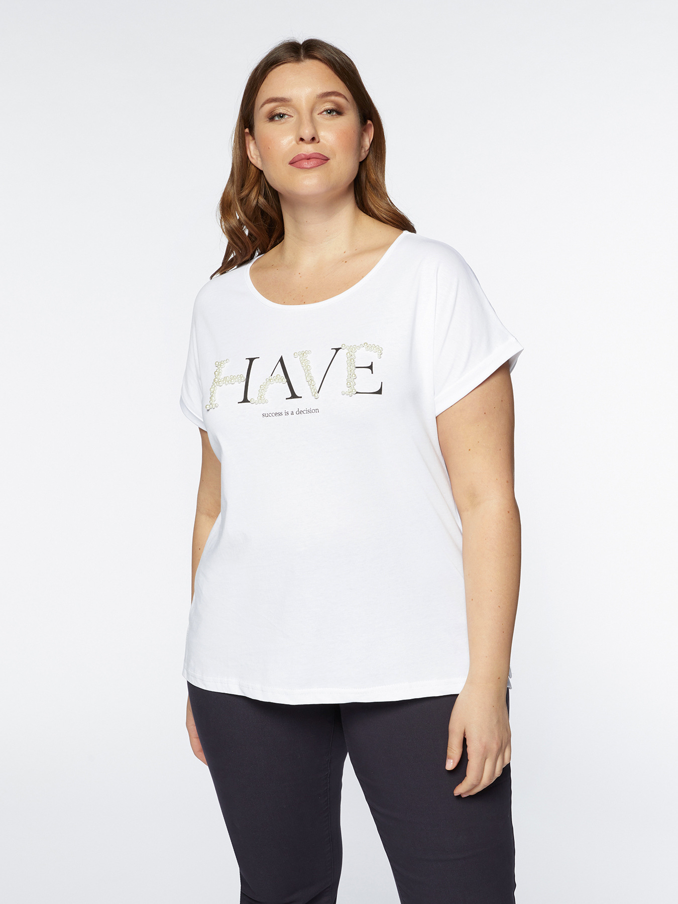 T-shirt with embroidery image number 0