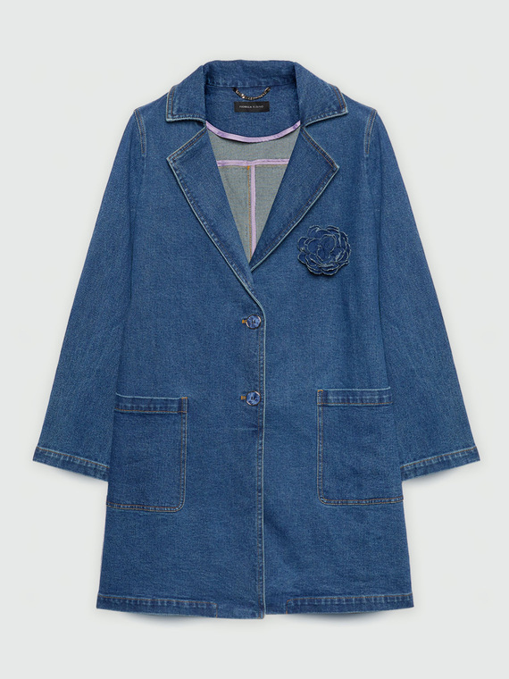 Trench in denim stretch con spilla