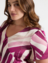 Blusa stampata con volant image number 3