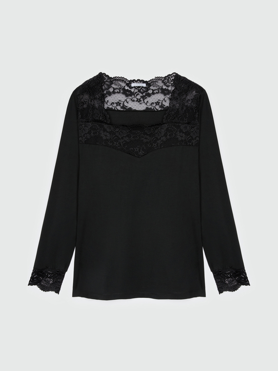 T-shirt with lace