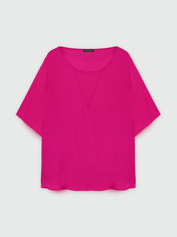 Blusa con inserto a V