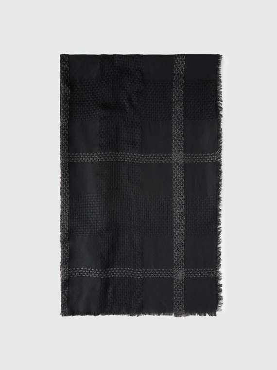 Houndstooth patterned scarf