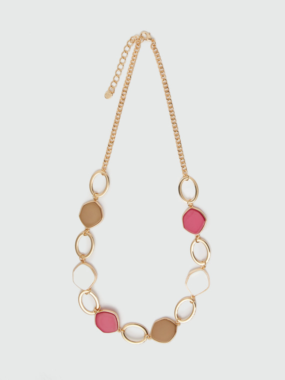 Collana con ciondoli colorati
