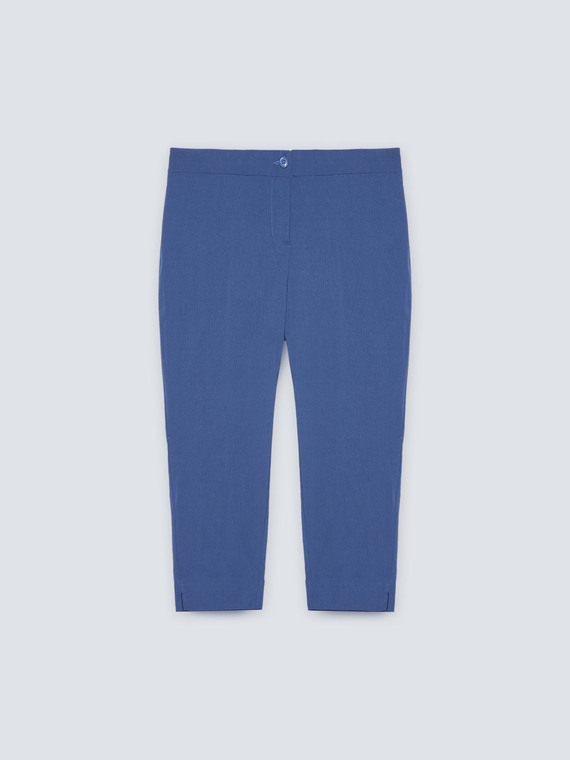 Capri trousers in stretch fabric