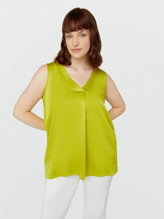 Top with front pleat