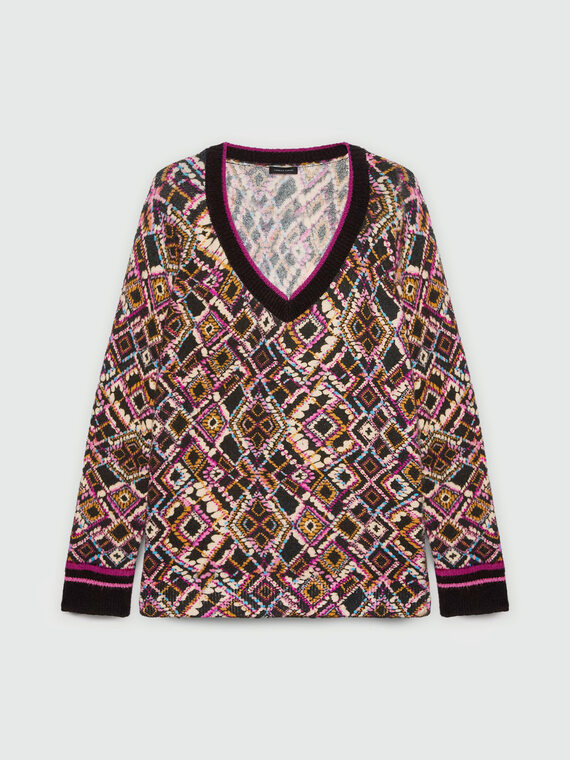 Sweater with multi-coloured pattern