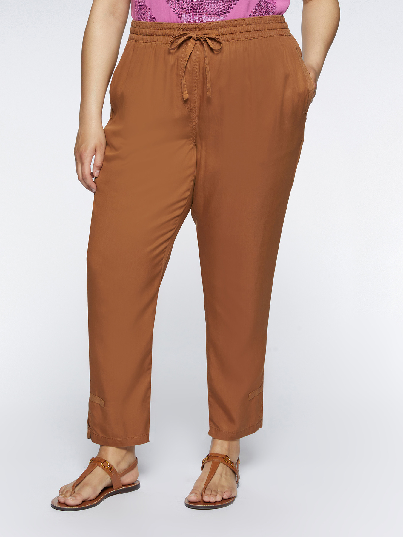 Pantalones carrot con cordones en la cintura image number 0